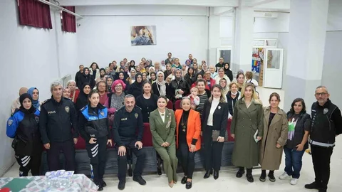 Tekirdağ'da Annelerle Bilgilendirme Toplantısı