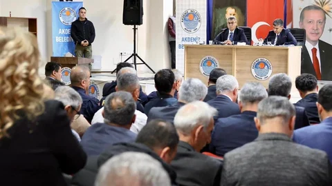 Mersin'de Muhtarlarla Toplantı Yapıldı