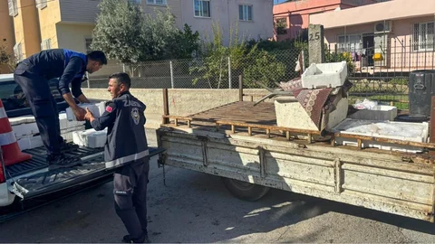 Açık Kasada Satıp, Halk Sağlığıyla Oynuyorlardı: Tarsus Zabıtası 250 Kg Balığa El Koydu, İmha Etti!
