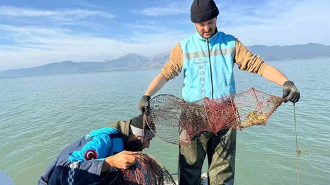 Isparta'da Kaçak Kerevit Pinteri Ele Geçirildi