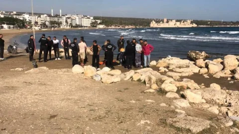 Kızkalesi'nde 24 Yaşındaki Genç Denizde Boğularak Hayatını Kaybetti