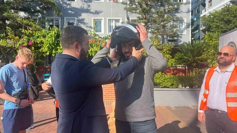 Alanya'da Ücretsiz Motosiklet Kaskı Dağıtımı