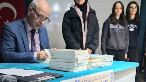 Balıkesirli Yazar Çocuklar İçin Şiir Kitabı Yayınladı