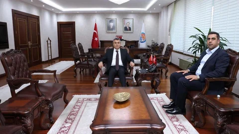 Başkan Servet Özdemir Vali Toros’u Ziyaret Etti