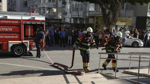 Mersin Büyükşehir’de Yangın Tatbikatı: Bina 3,5 Dakikada Tahliye Edildi