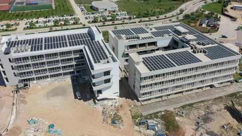 Adana'da Güneş Enerjisi Projesi