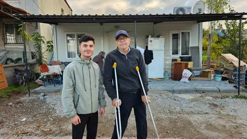 Sındırgı'da Deprem Sonrası Çalışmalar Devam Ediyor