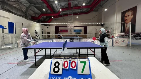 Akhisar'da Öğretmenler Günü Turnuvaları