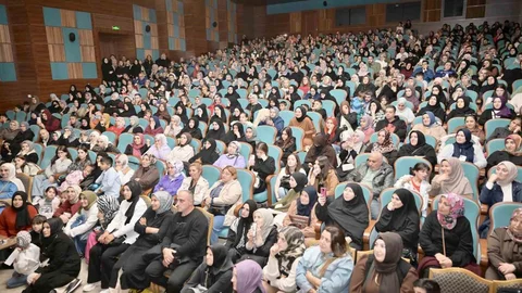 Esenyurt'ta Aile Olabilmek Üzerine Söyleşi