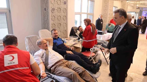 İlkadım'da Kızılay'a Kan Bağışı Desteği