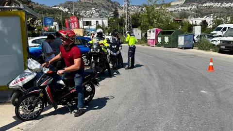 Bodrum'da Abartı Egzozlu Motosiklete Ceza Verildi