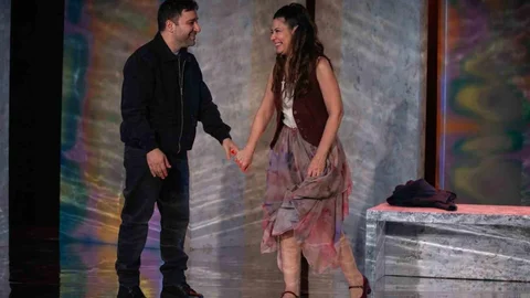 Kocaeli'de "Unutmak" Oyunu İzleyiciyle Buluştu