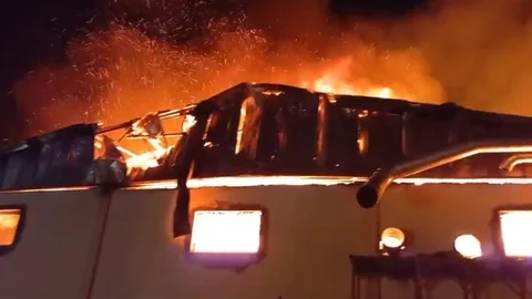 Isparta'da Kereste Fabrikası Yandı