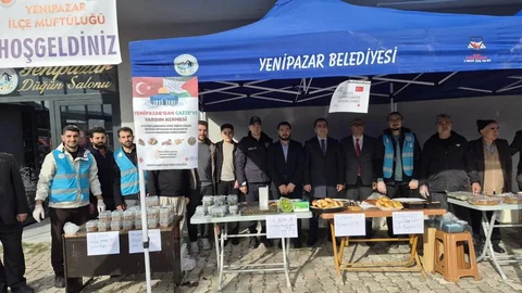 Bilecik'te Gazze İçin Hayır Çarşısı Düzenlendi