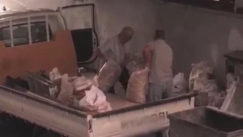 Kaldırıma Moloz Dökenler Kameraya Yakalandı: Akdeniz Belediyesi Harekete Geçti