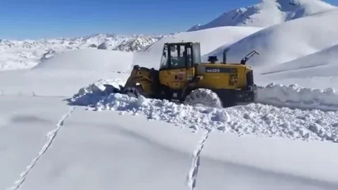 Şırnak’ta Karla Mücadele Çalışmaları Sürüyor