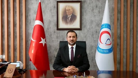 Sivas'ta Diş Hekimliği Öğrencileri Derece Aldı