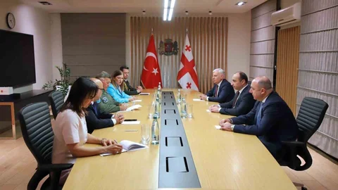 Korgeneral Kadıoğlu'ndan Gürcistan'a Teşekkür Ziyareti