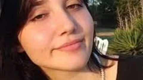 İkbal Uzuner'in Mezarı Önünde Uygunsuz Davranışlar