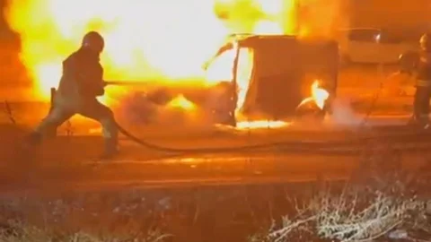 Diyarbakır'da Araç Yangını Meydana Geldi