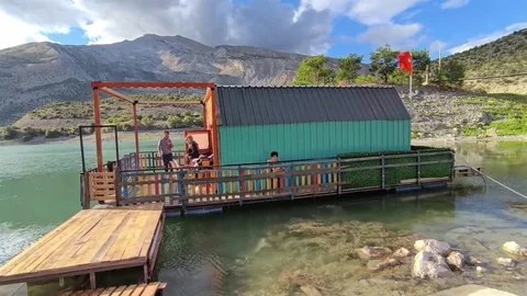 Tortum Gölü'nde Yüzen Ev Projesi