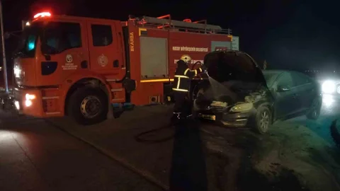 Hassa'da Otomobil Yangını Meydana Geldi