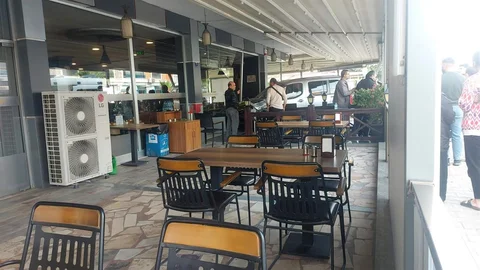 Aydın'da 15 Yaşındaki Sürücü İş Yerine Daldı