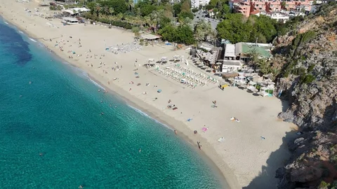 Rize'nin Yaylalarında Kar, Alanya'da Güneş Var
