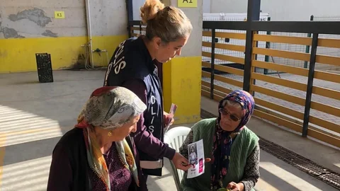 Çamlıyayla'da Kadına Yönelik Şiddete Karşı Broşür Dağıtımı