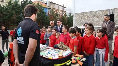 Gökçeada'da Çocuklara Sağlık Eğitimi Verildi