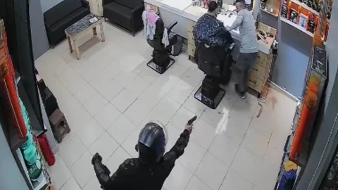 Sinop'ta Berber Dükkanına Saldırı