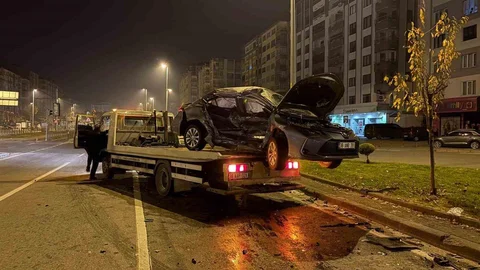 Kayseri'de Trafik Kazası: 3 Yaralı