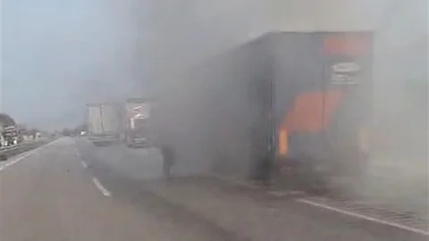 Tokat'ta Tır Yangını Önleyen Sürücü