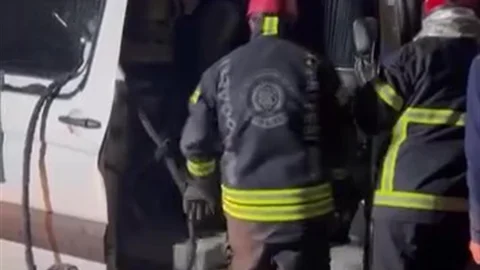 Dilovası'nda Tır ve Minibüs Çarpıştı