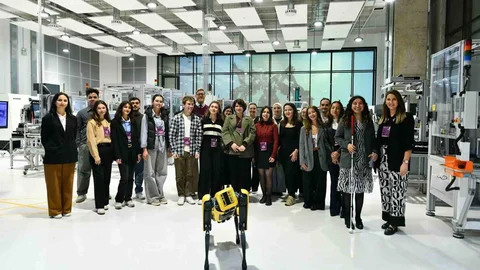 Hepsiburada Gençleri Geleceğe Hazırlıyor