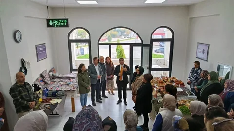 Kartepe'de El Emeği Ürünler Satıldı