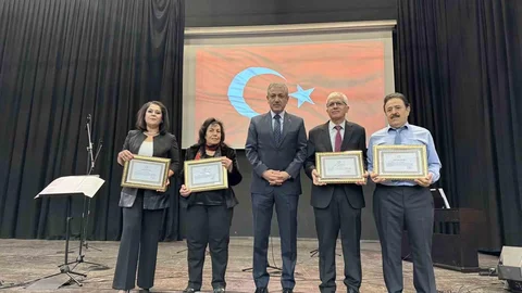 Mardin'de Öğretmenler Günü Kutlandı