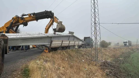Bingöl'de Tır Kazası Meydana Geldi
