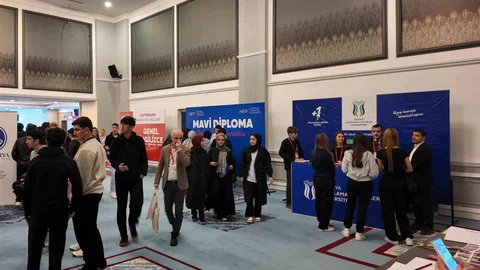 Sakarya'da Üniversite Tanıtım Fuarı