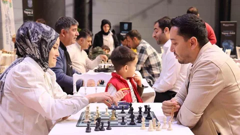 Şanlıurfa'da Öğretmenler Günü Satranç Turnuvası