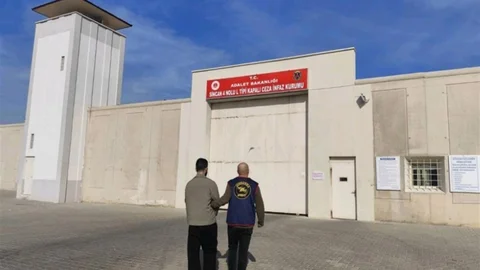 Kırşehir'de Kaçak Hırsızlık Şüphelisi Yakalandı