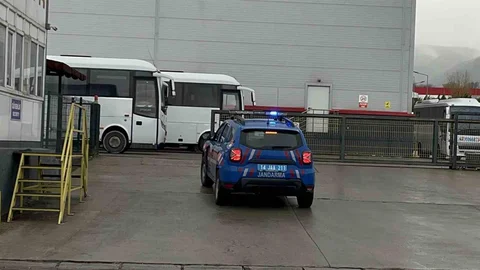 Gezer Fabrikası'nda İşçiler Eylemde