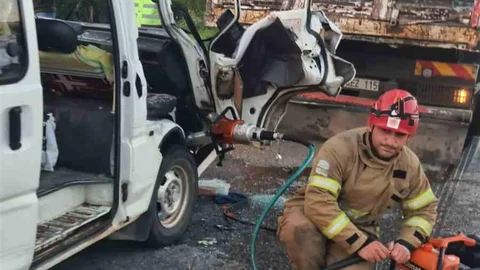 Edremit'te Zincirleme Trafik Kazası