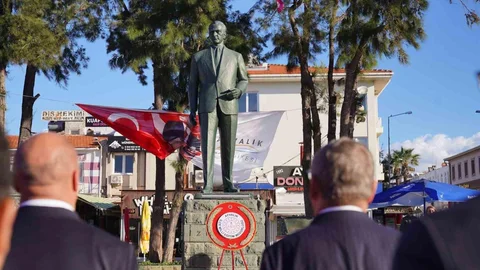 Ayvalık'ta Öğretmenler Günü Kutlaması