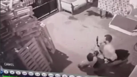 Mersin'de Motosiklet Hırsızlığı Kamerada!