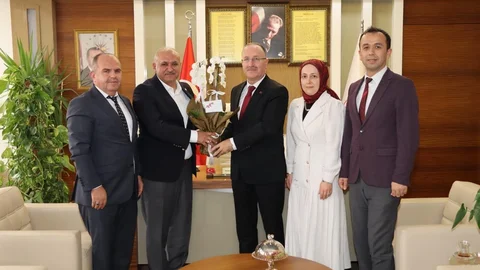 Eğitim Bir Sen'den Antalya'da Jest