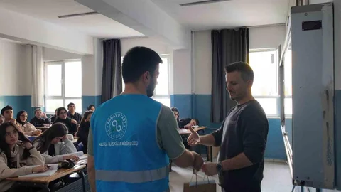 Arnavutköy'de Öğretmenler Günü Kutlaması