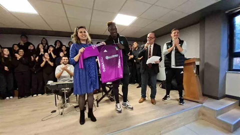 Kocaeli'de Öğretmenler Günü Sürprizi