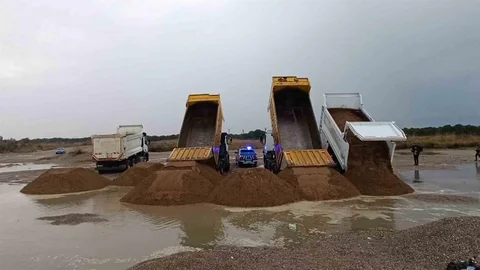 Antalya'da Çalınan Plaj Kumları Geri Döndürüldü