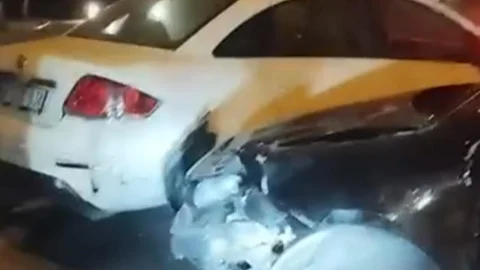 Toroslar Kurdali'de Gece Kazası: Maddi Hasar Oluştu